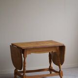 Danish mid-century folding side table in oak, Henning Kjærnulf, 1960s.