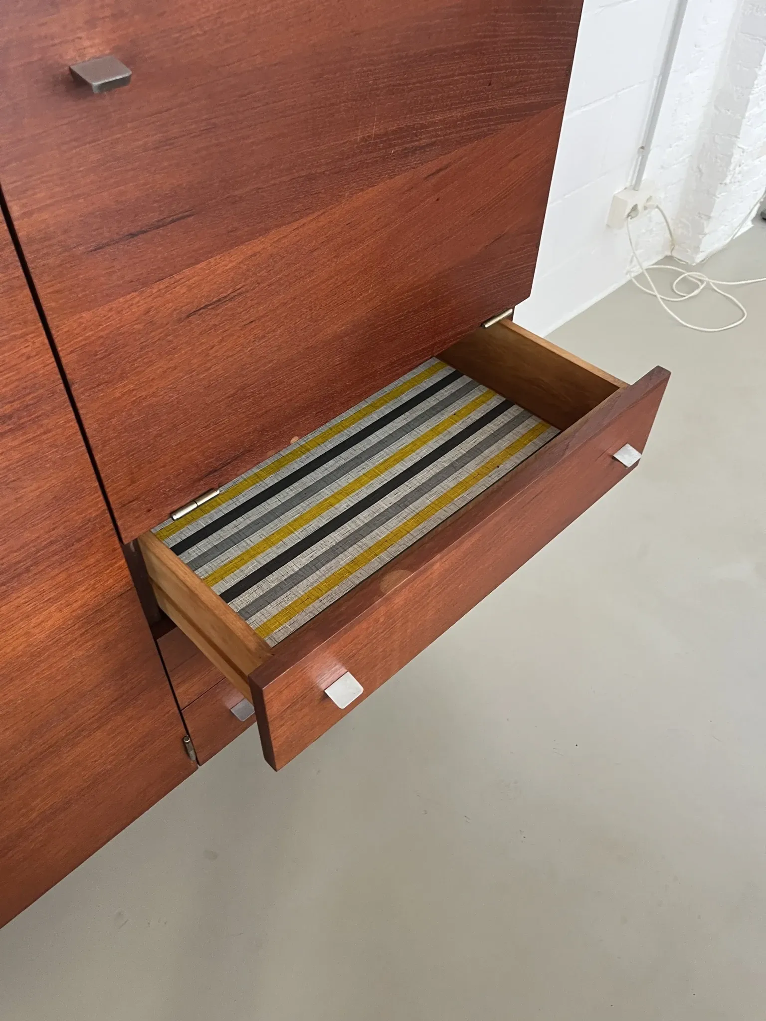Buffet en teck par Pierre Guariche pour Meurop, 1961