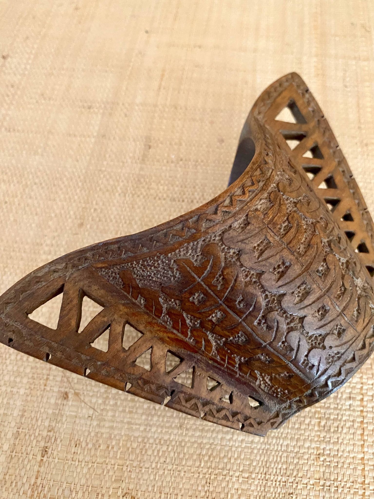 Vase de mariage sculpté, 1967
