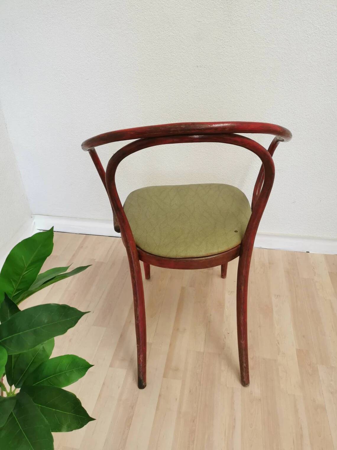 Vintage Bentwood Dining Chair: Red Thonet B9 Style, Leather Seat