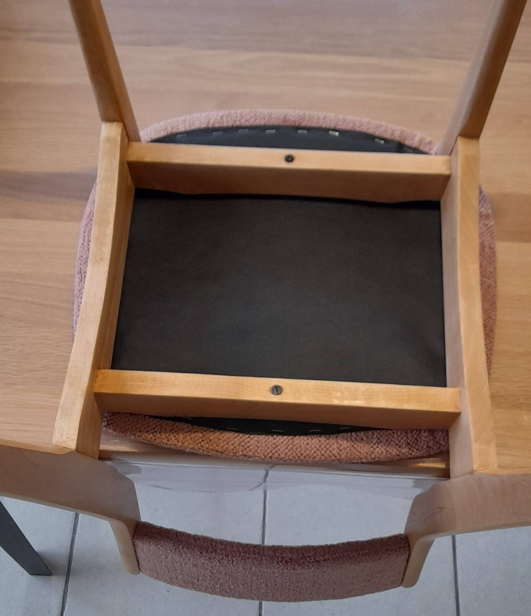 6 original Scandinavian chairs in light solid wood