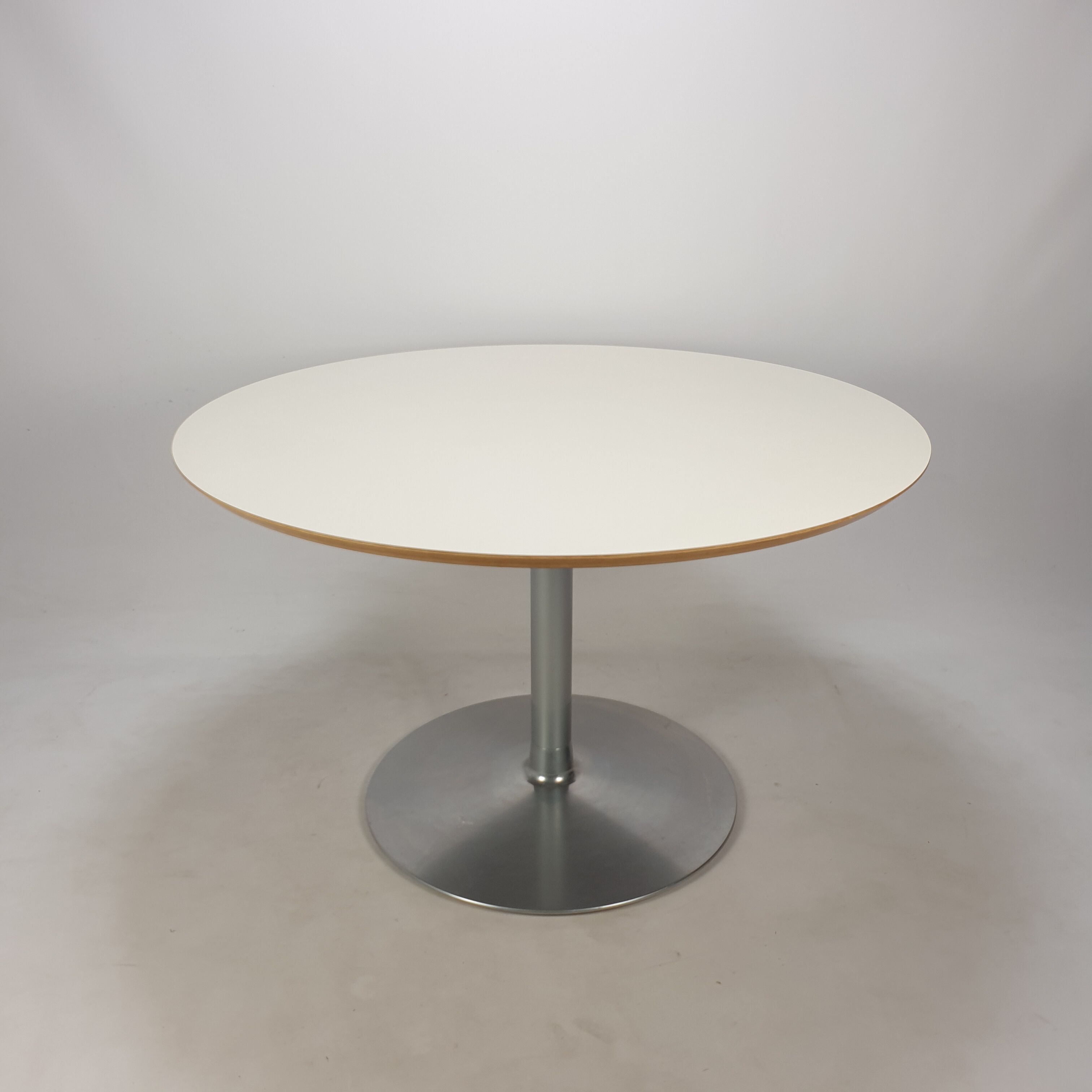 Round Dining Table by Pierre Paulin for Artifort