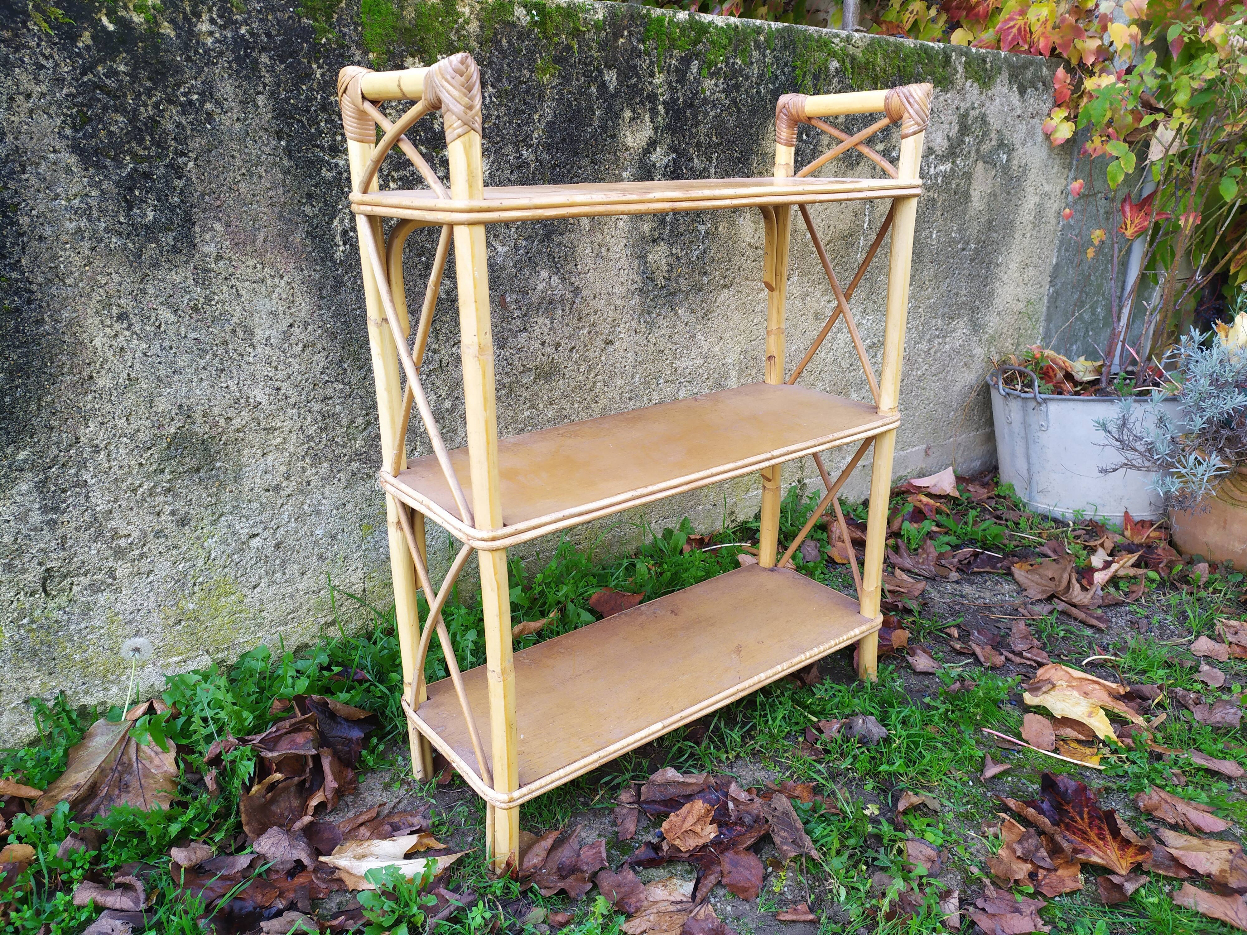 Étagère bambou et rotin années 50-60