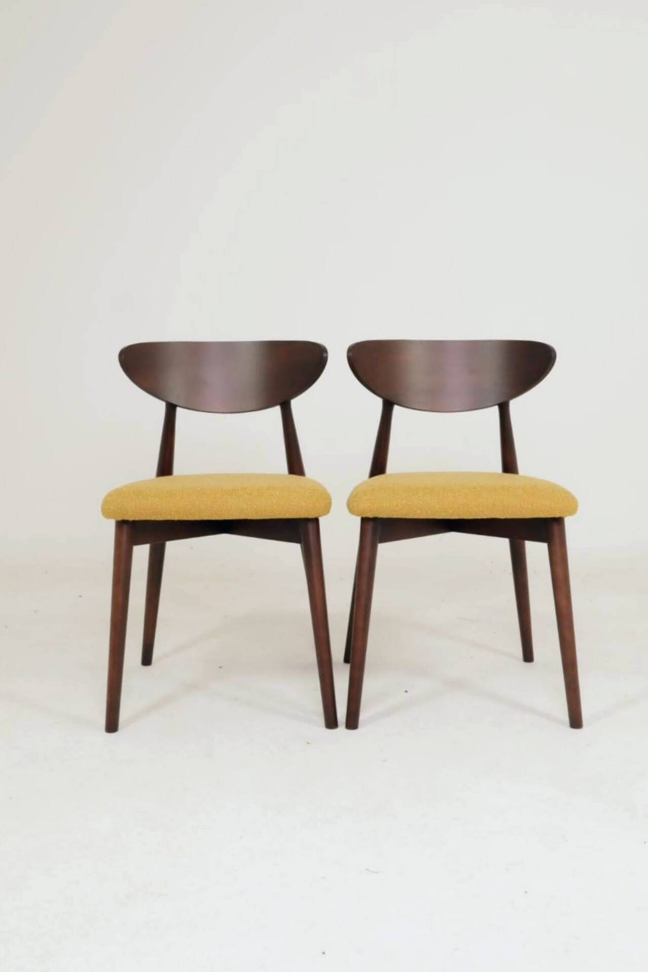 Modern Set of 4 Dining Chairs, Ochre Bouclè and Dark walnut beech wood