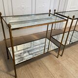 Paire de tables d’appoint neo classiques laiton et miroir oxydé