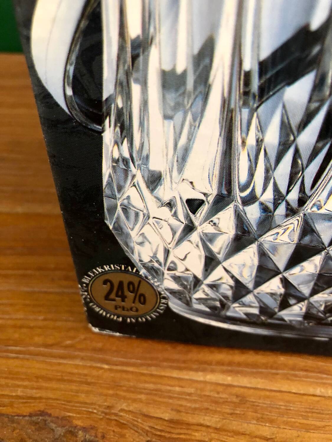 Ice bucket with tongs