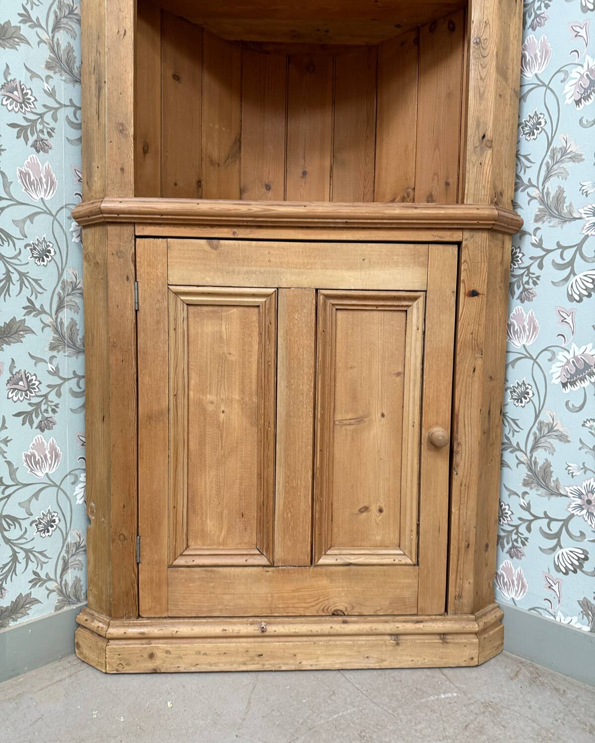 Vintage corner cabinet / pine corner cabinet
