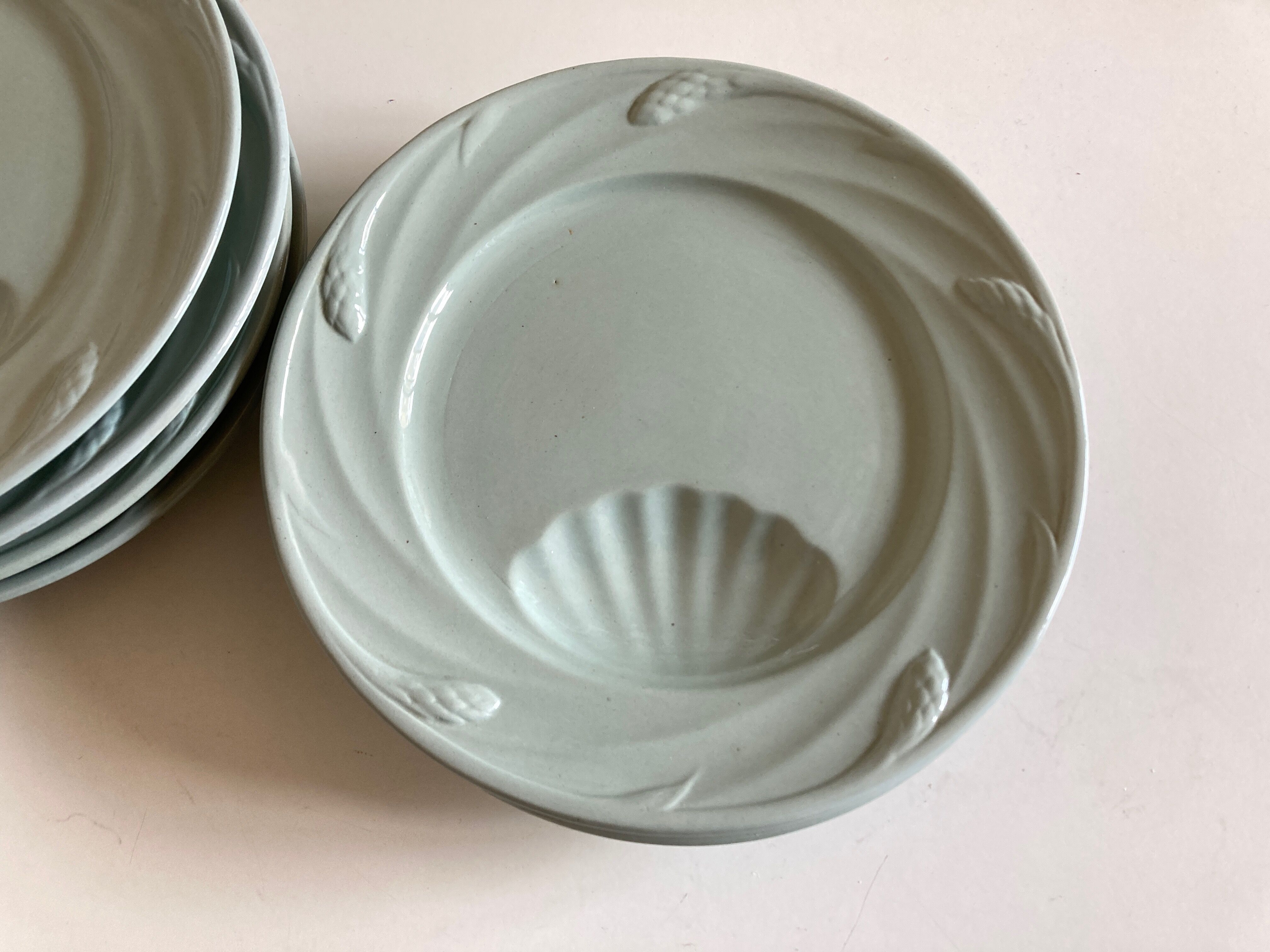 Set de 6 assiettes céladon de Sarreguemines 1950