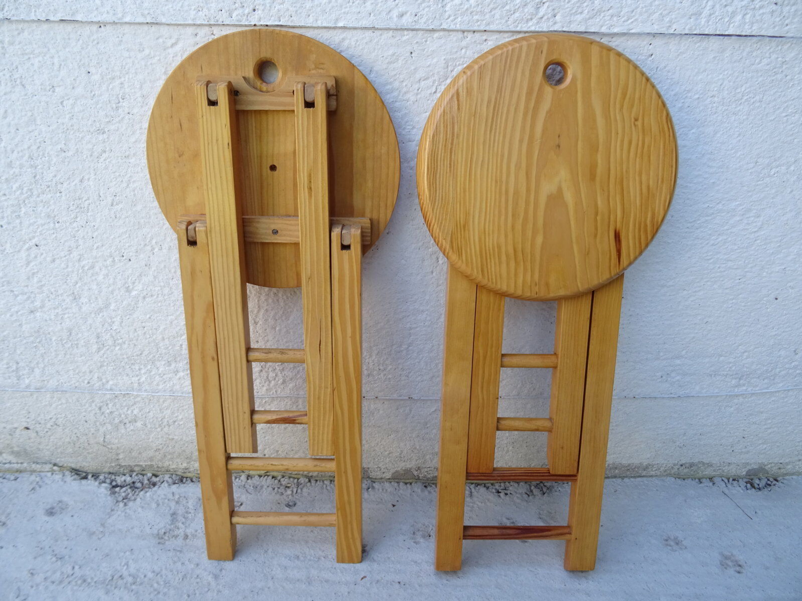 Pair of 80s folding stools