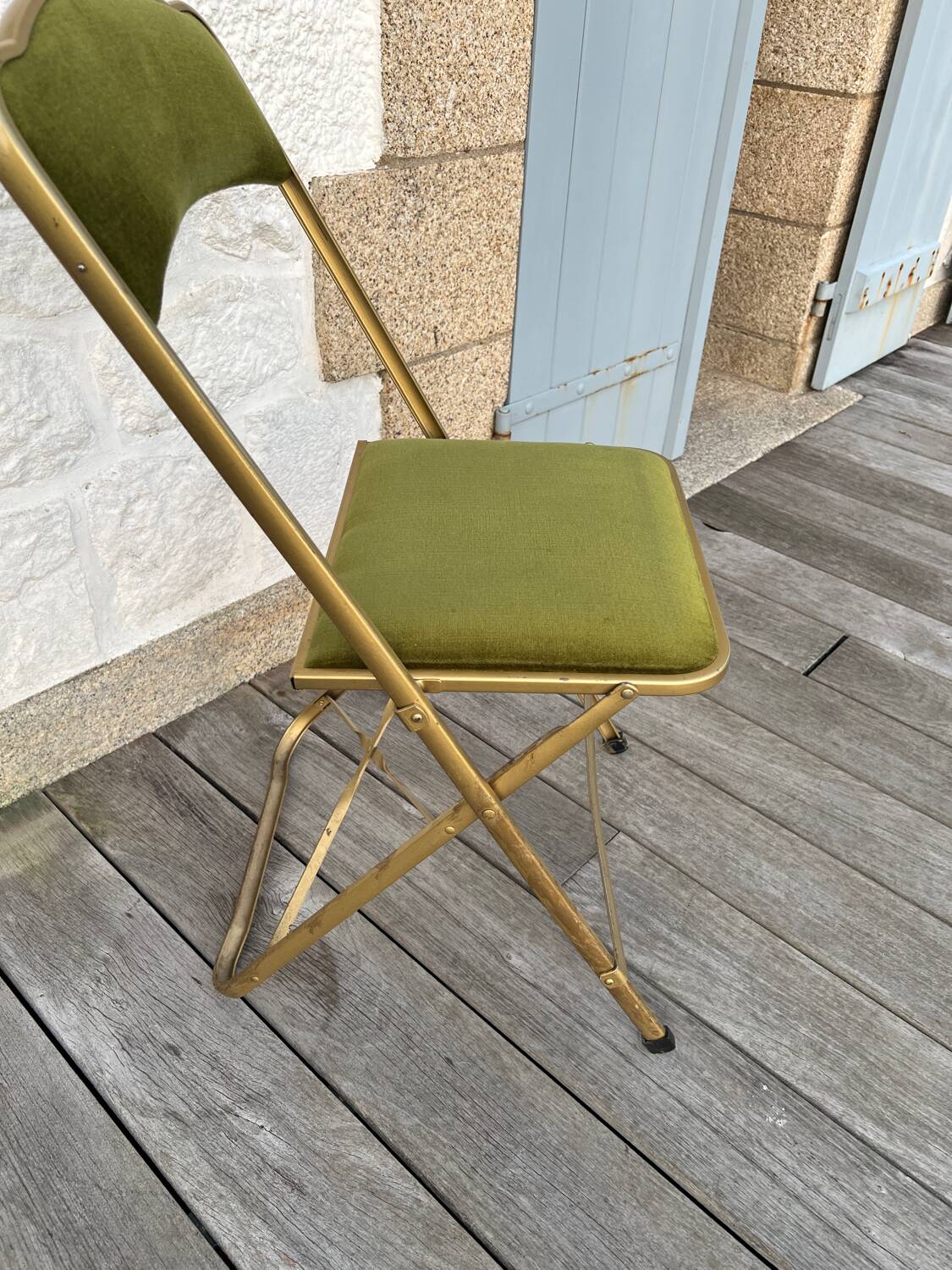 Velvet folding chair