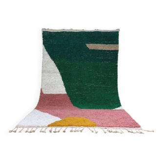 Handmade traditional Moroccan pure wool rug size 150 x 250 cm.