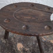 Table basse en forme de fer à cheval, sculptée à la main dans un style brutaliste, années 1960.