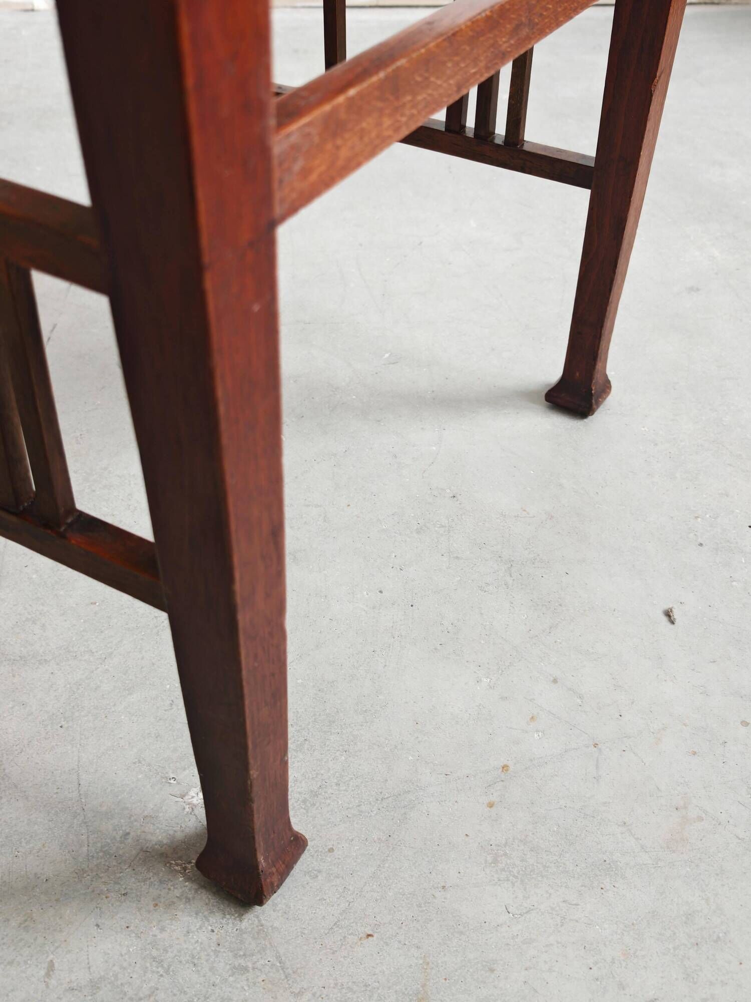 Jugendstil stool in beech and mahogany attributed to Otto Wagner, 1910s.