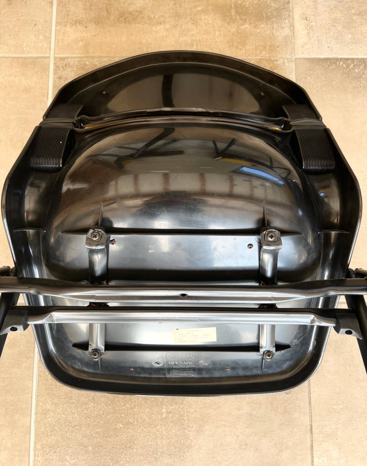 6 back chairs Emilio Ambasz & Giancarlo Peretti, yellow armchair