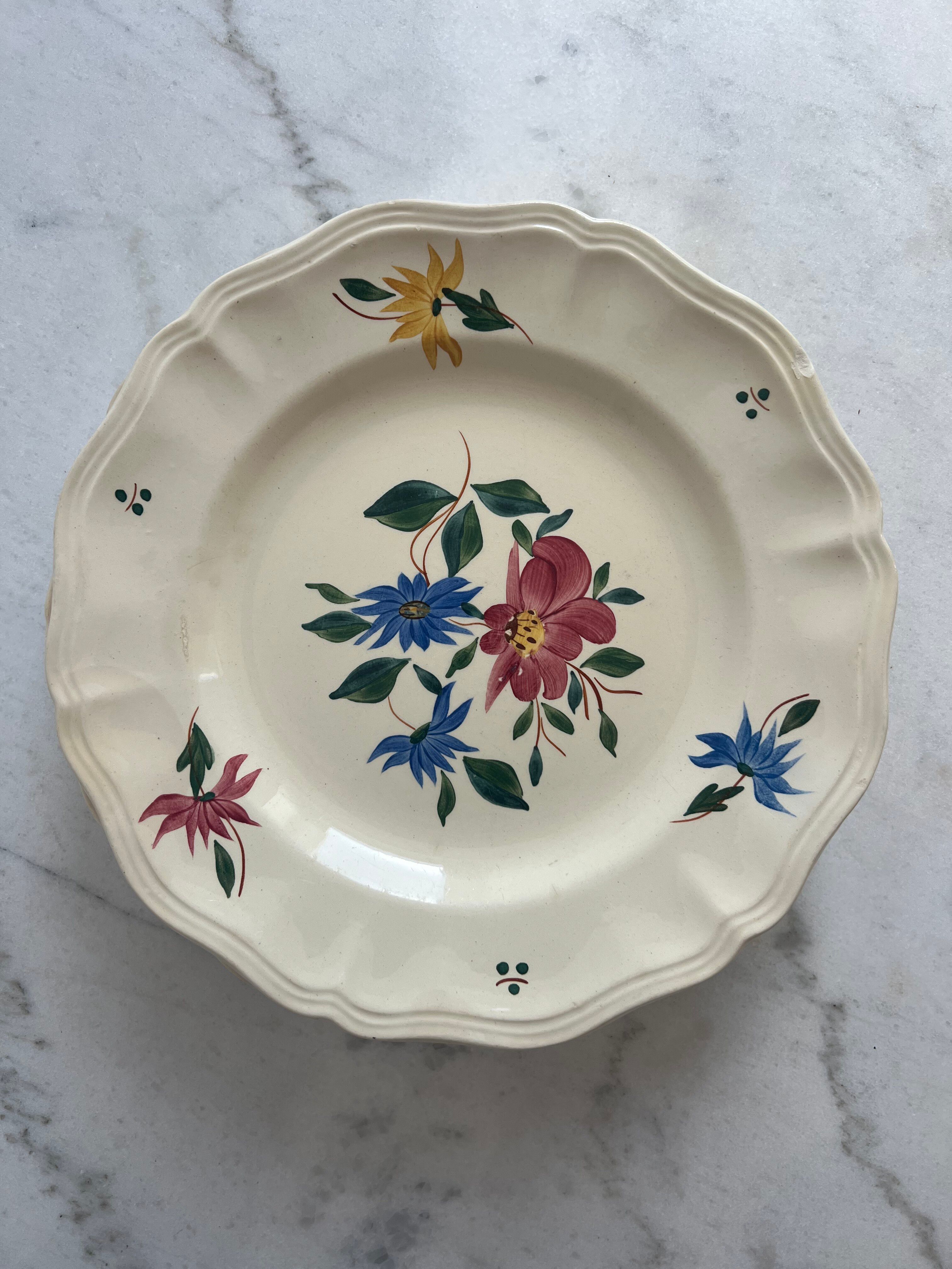 Set of 8 flat plates Sarreguemines and Digoin