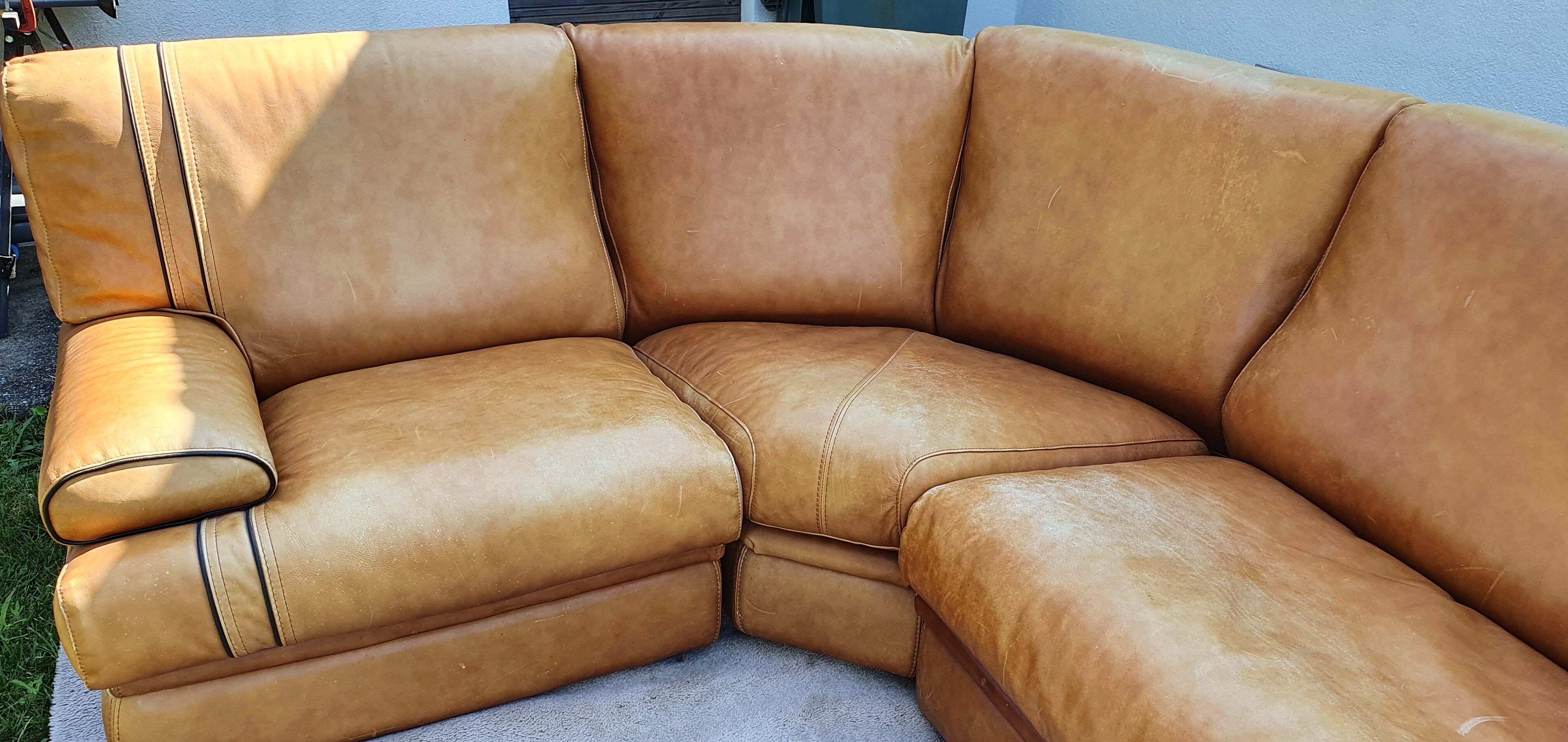Corner sofa Roche Bobois camel leather 1980.