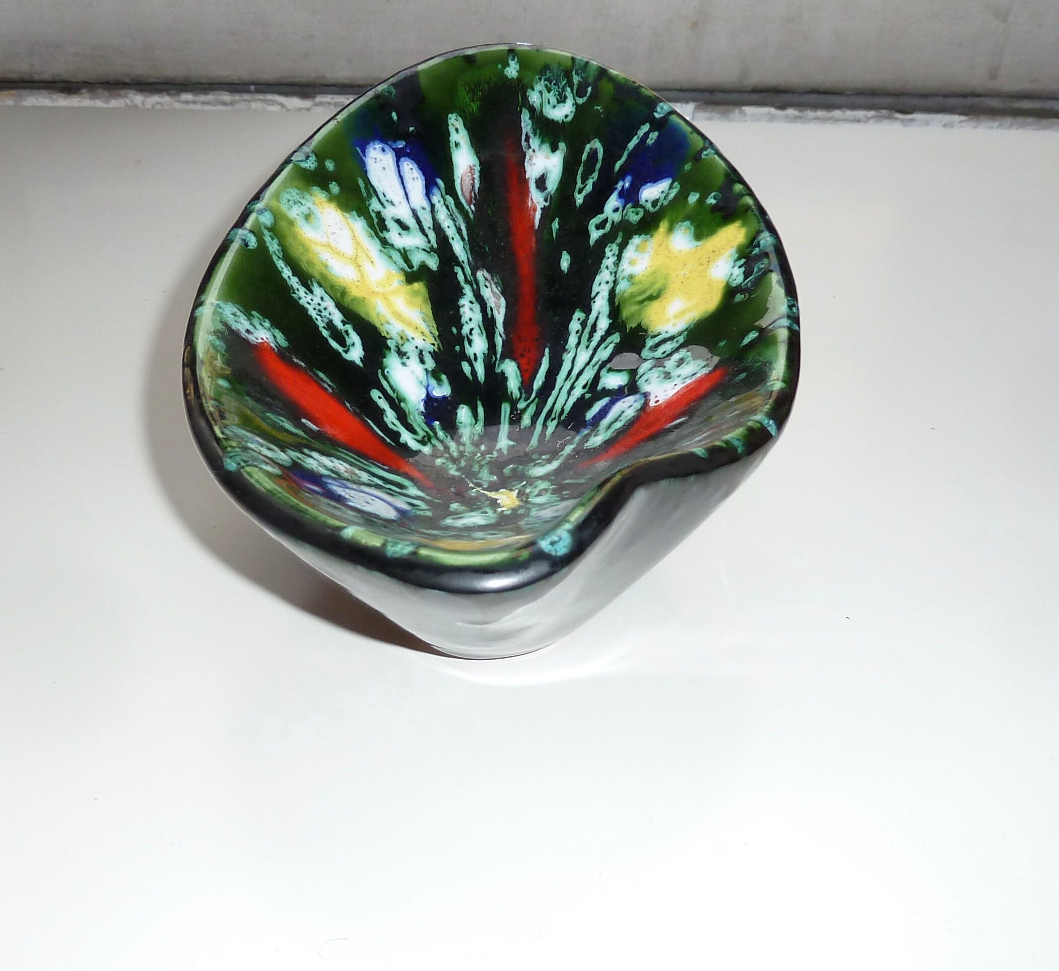 Former cup tripod signed A.Dressinval bright colors France