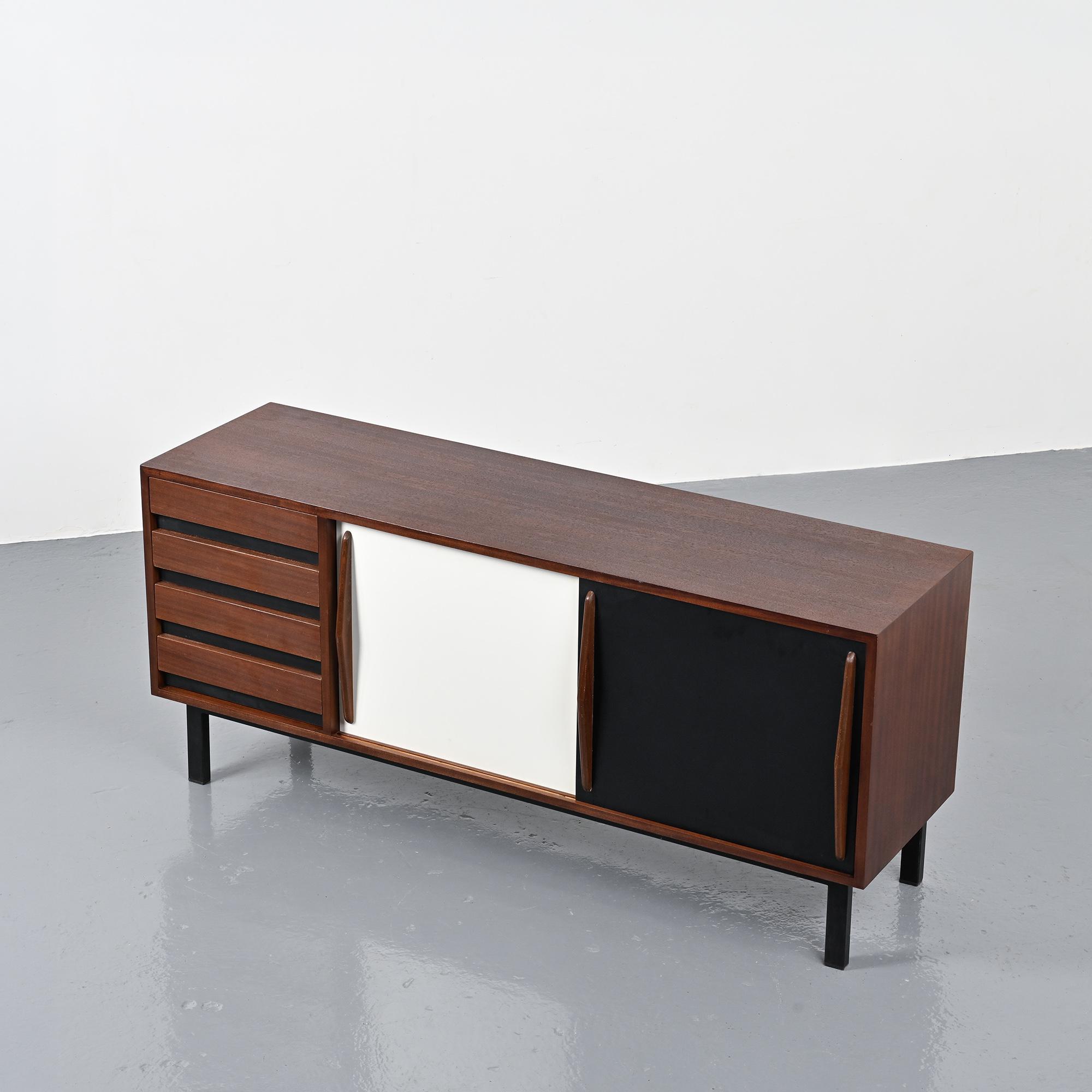 Enfilade Cansado par Charlotte Perriand, circa 1960