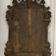 Grand miroir ou trumeau à parcloses en bois sculpté et doré. Travail italien du début du XIXe siècle