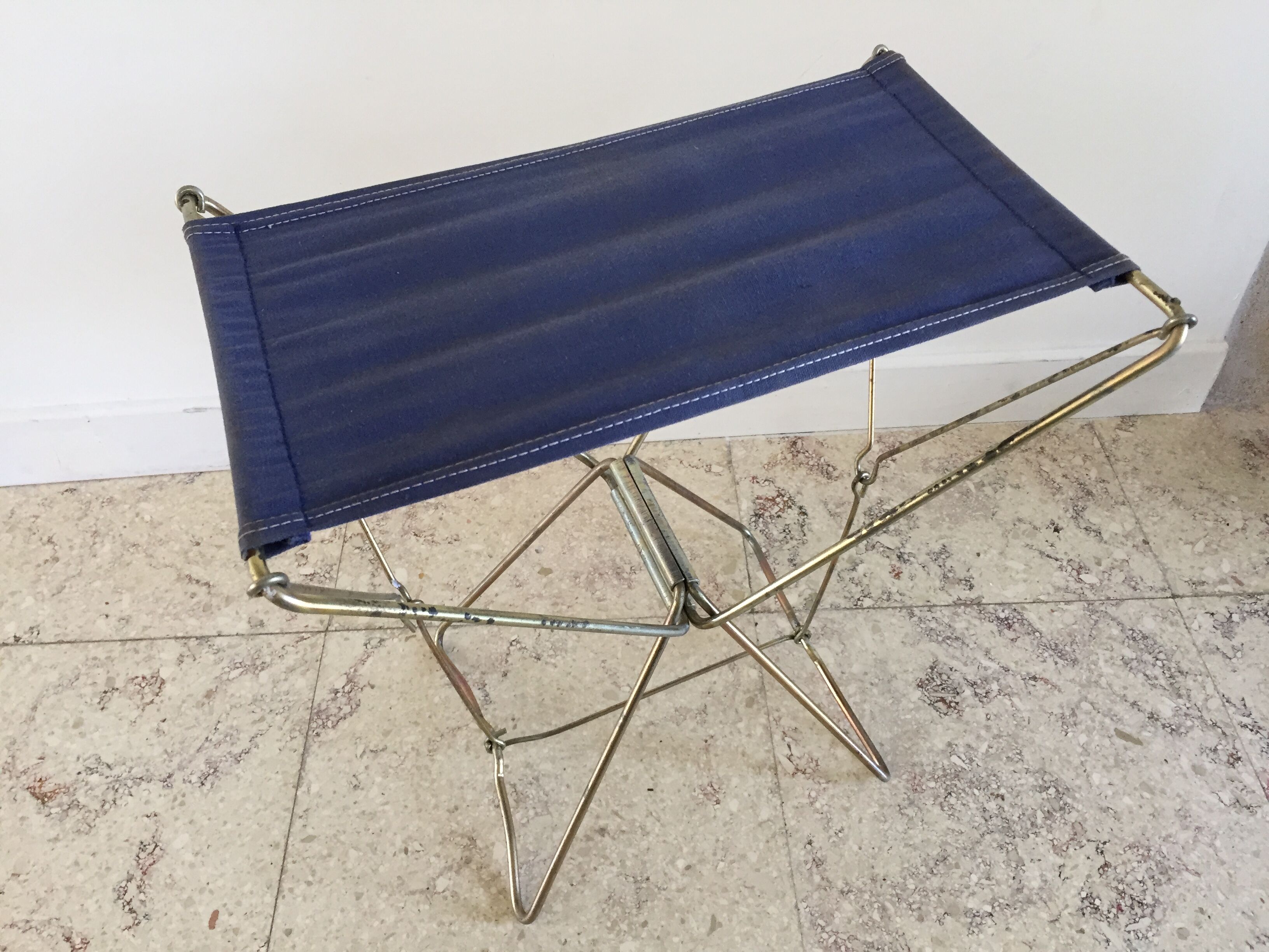 Nomad folding stool