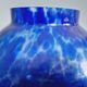 Vase Pique-fleurs Art Déco en verre moucheté bleu
