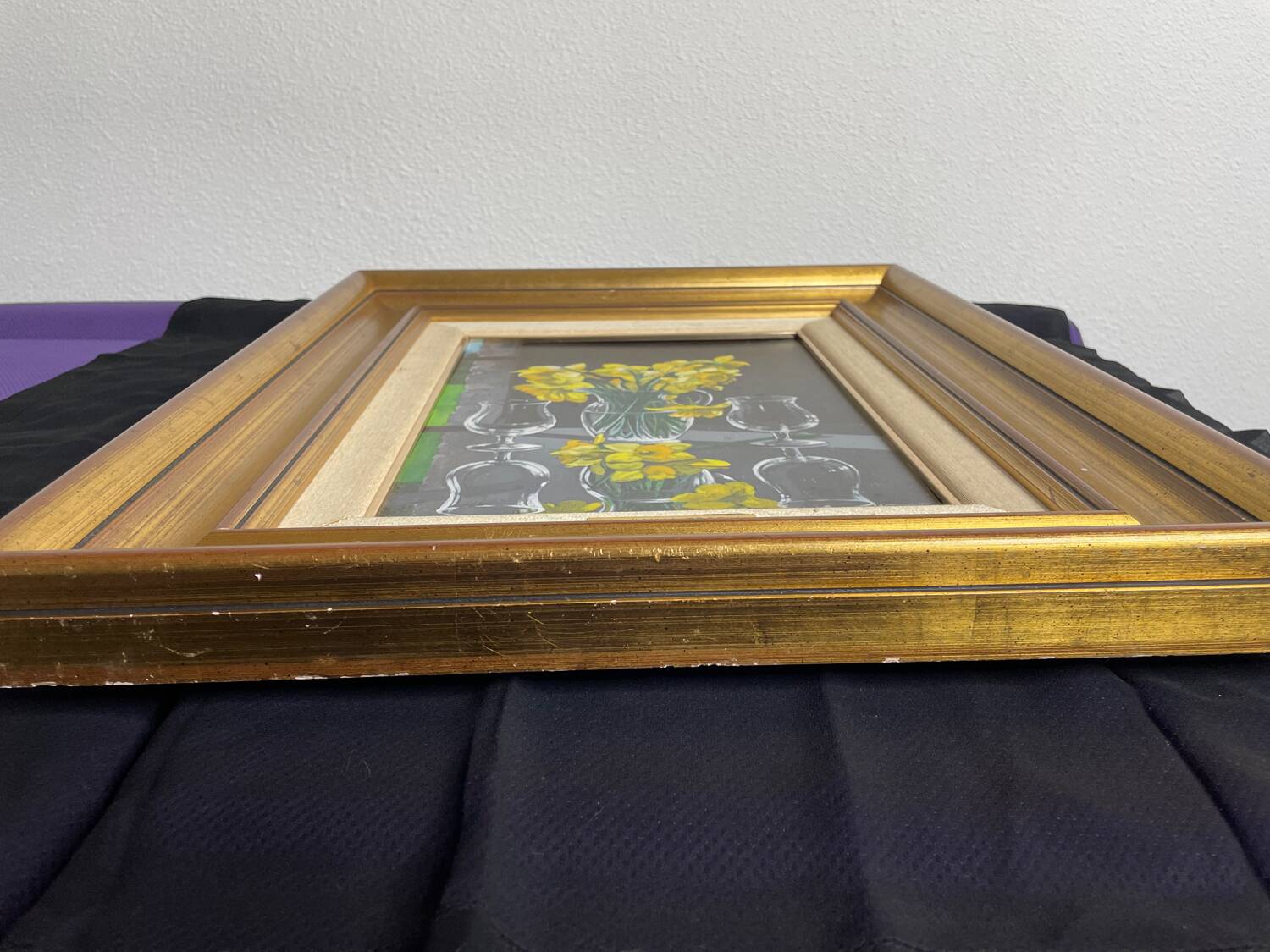 Oil on canvas signed Jordi Vall Escriu Yellow narcissus and two cups