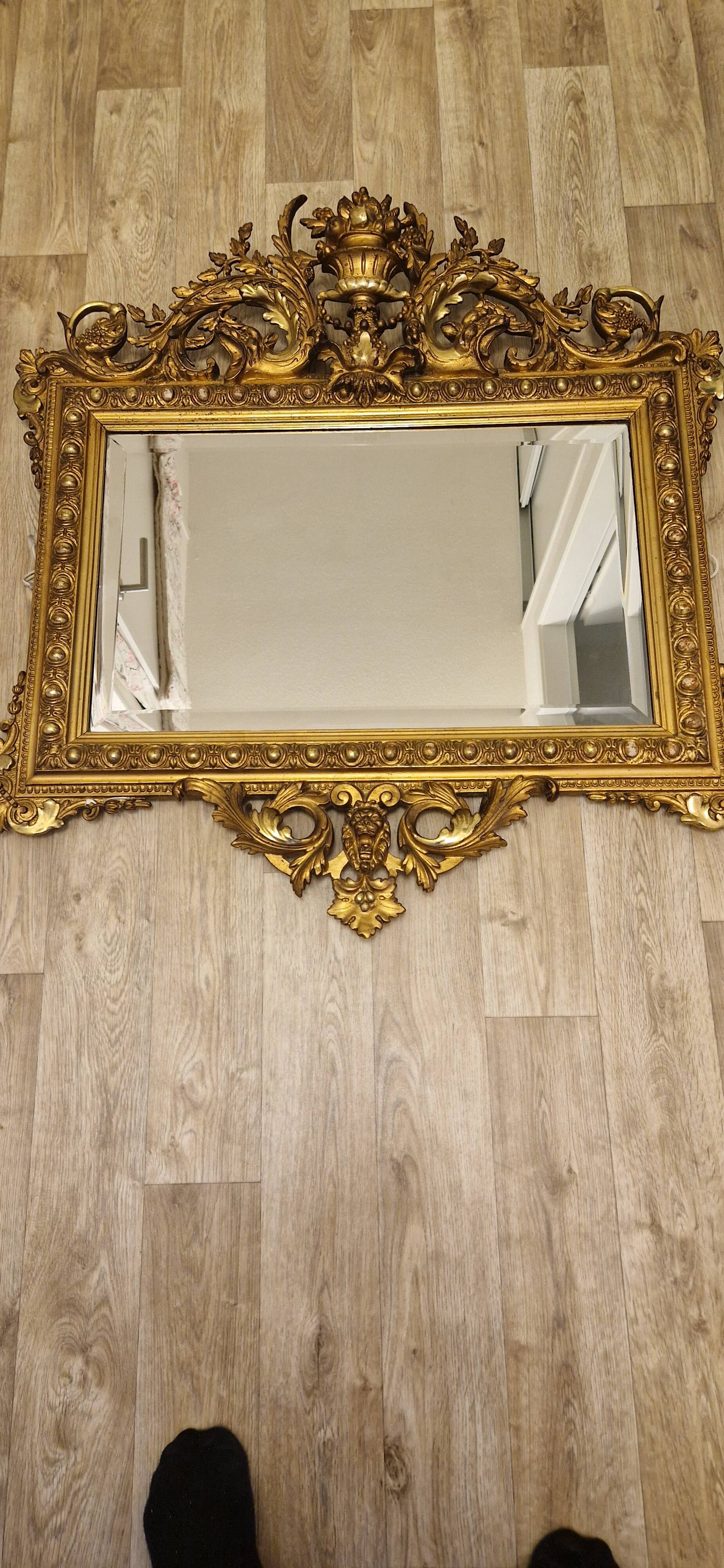 Miroir Napoléon III en stuc doré