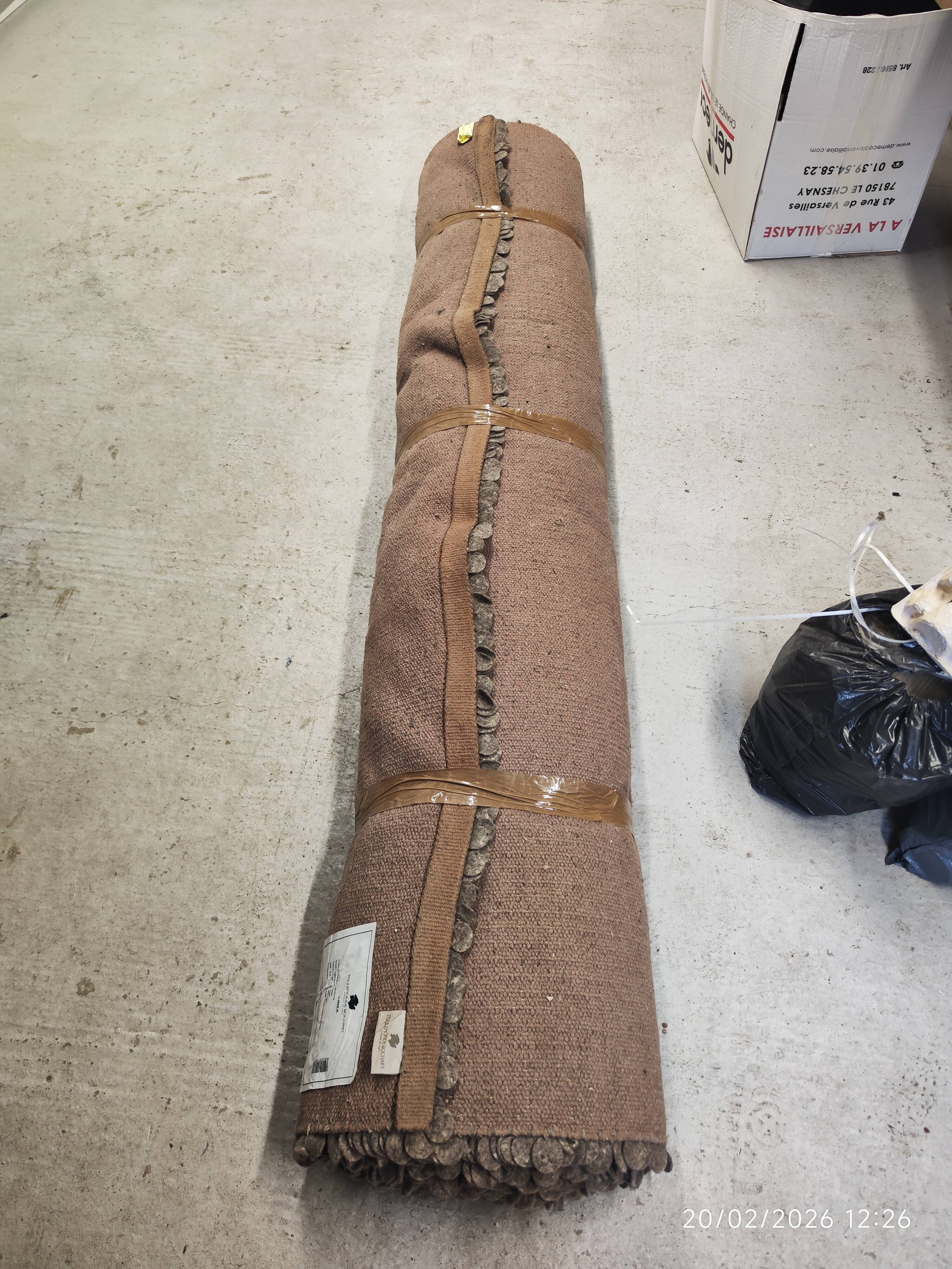 Rug in the style of a designer.