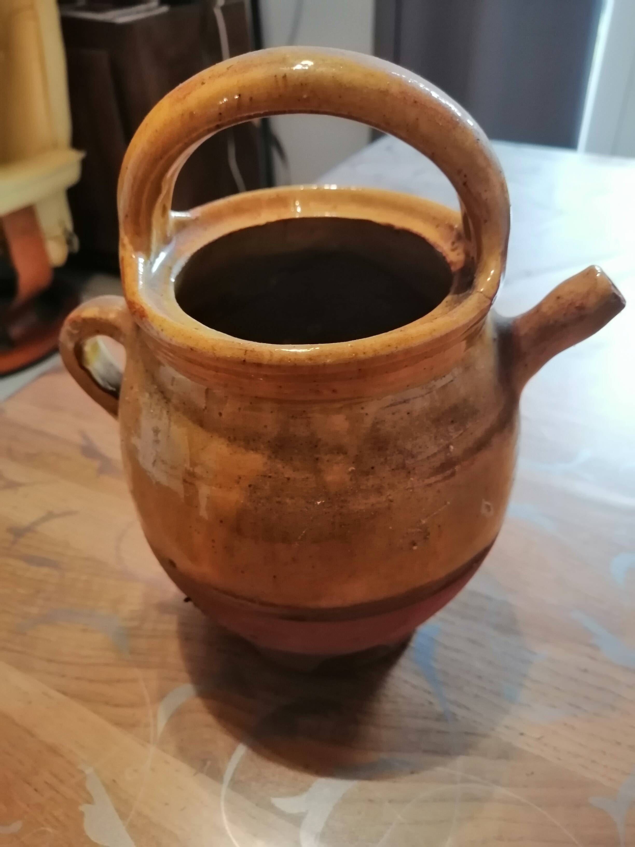 Small two-tone gargoulette