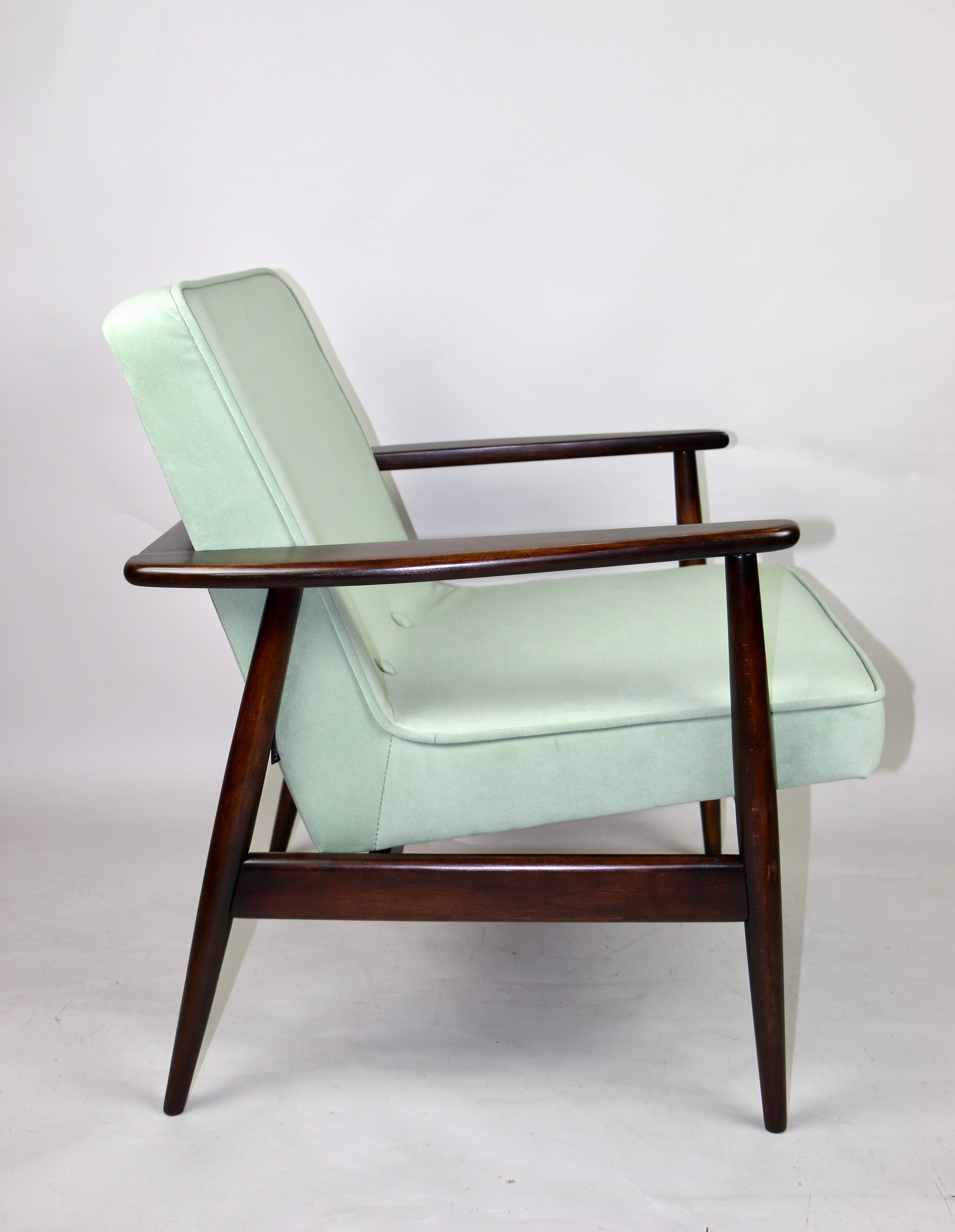 Chaise longue vintage vert clair GFM63 par J.Kedziorek, années 1970