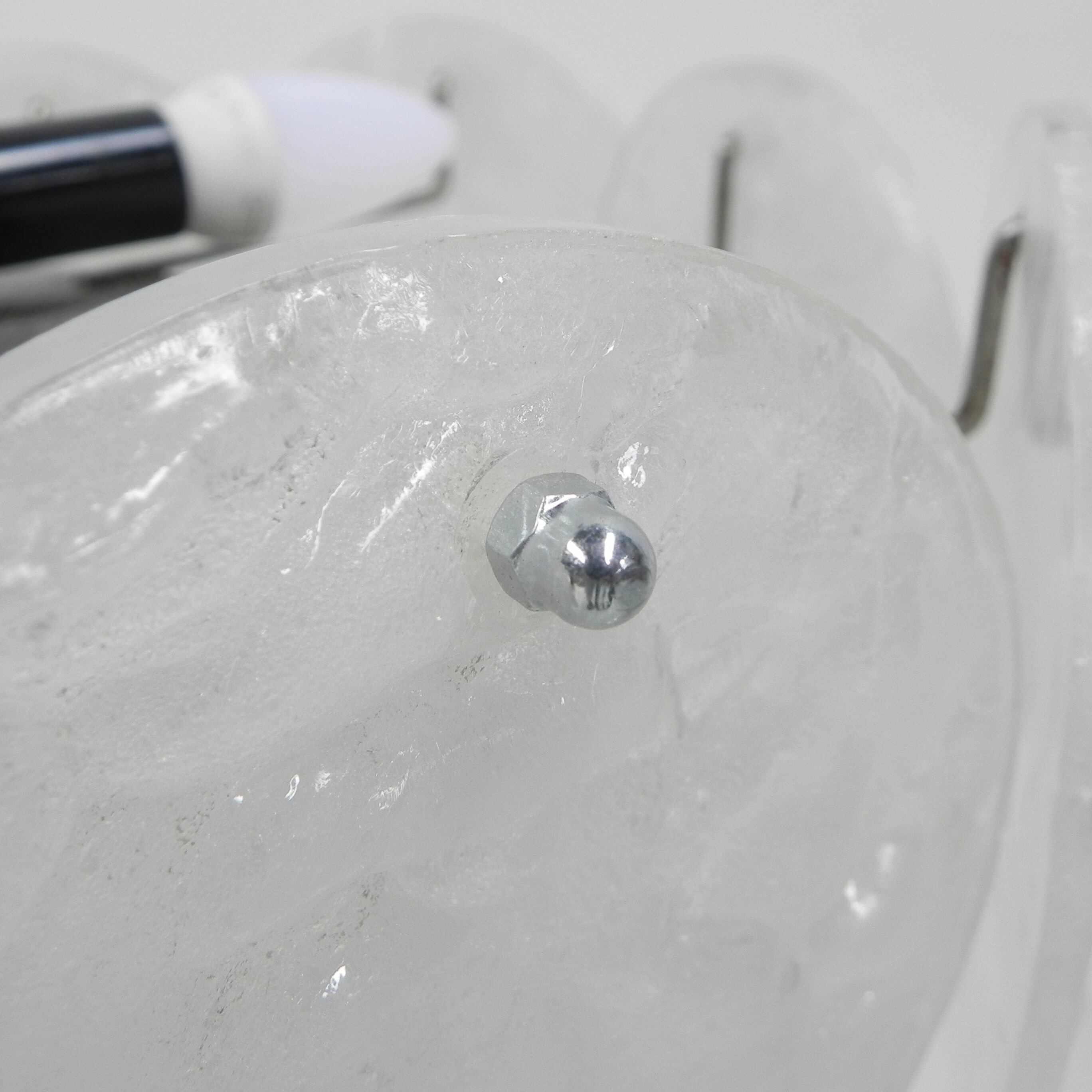 Frosted ice hanging lamp with 18 plastic discs