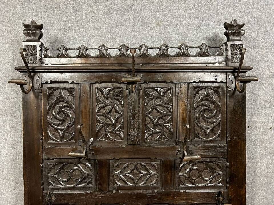 Neo-Gothic coat rack in carved oak, 19th century