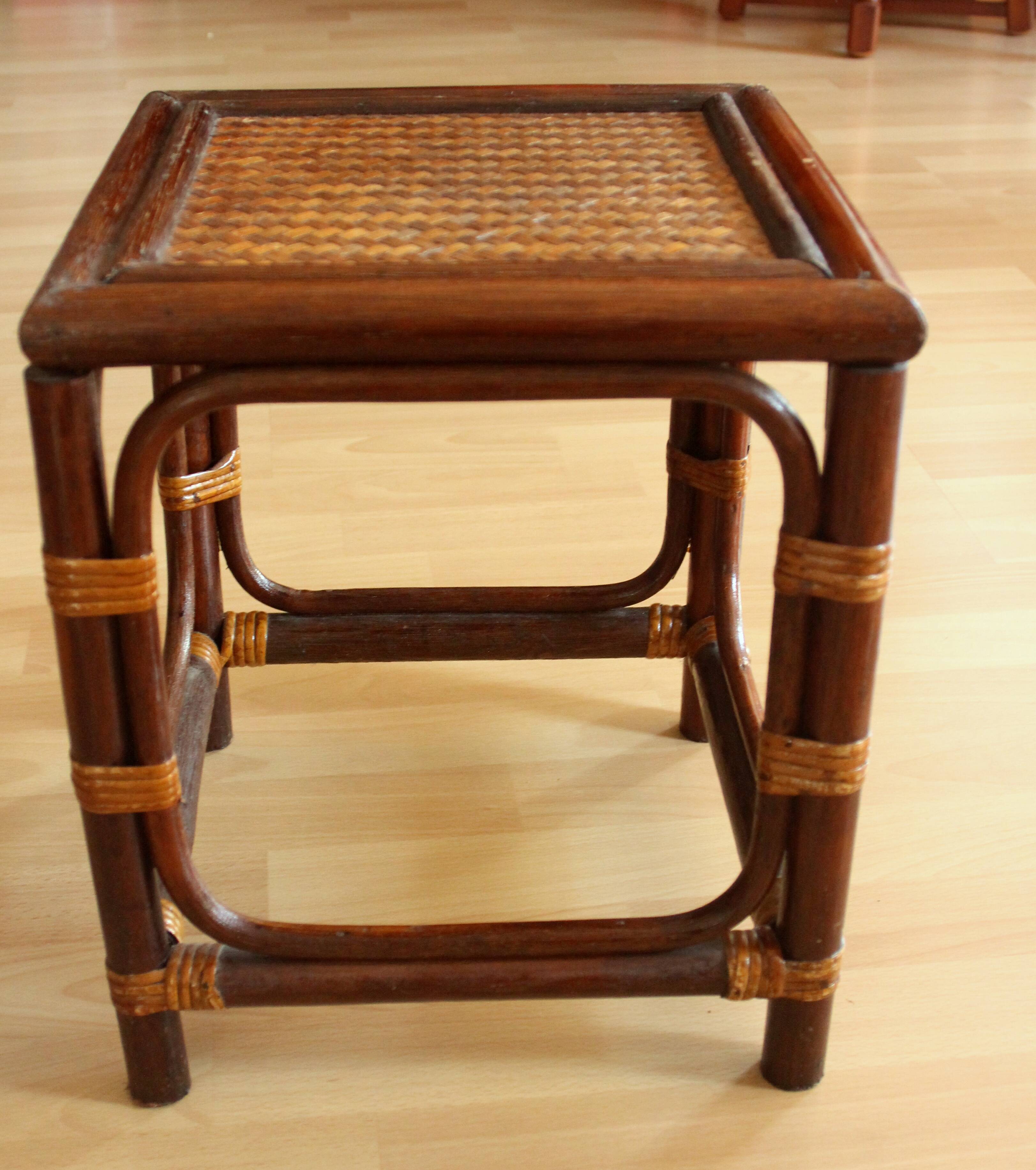 Small side table made of bamboo, rattan and wood - plant stand - Vintage
