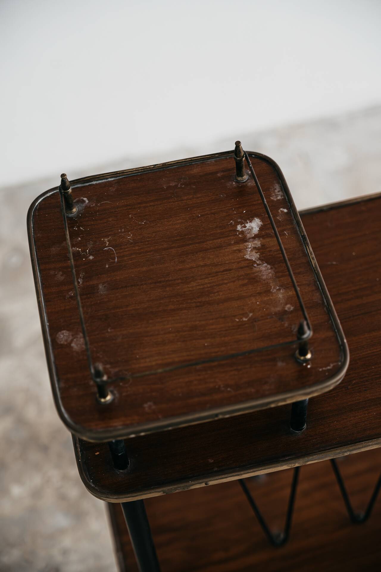Table d'appoint, porte-revues, années 1950