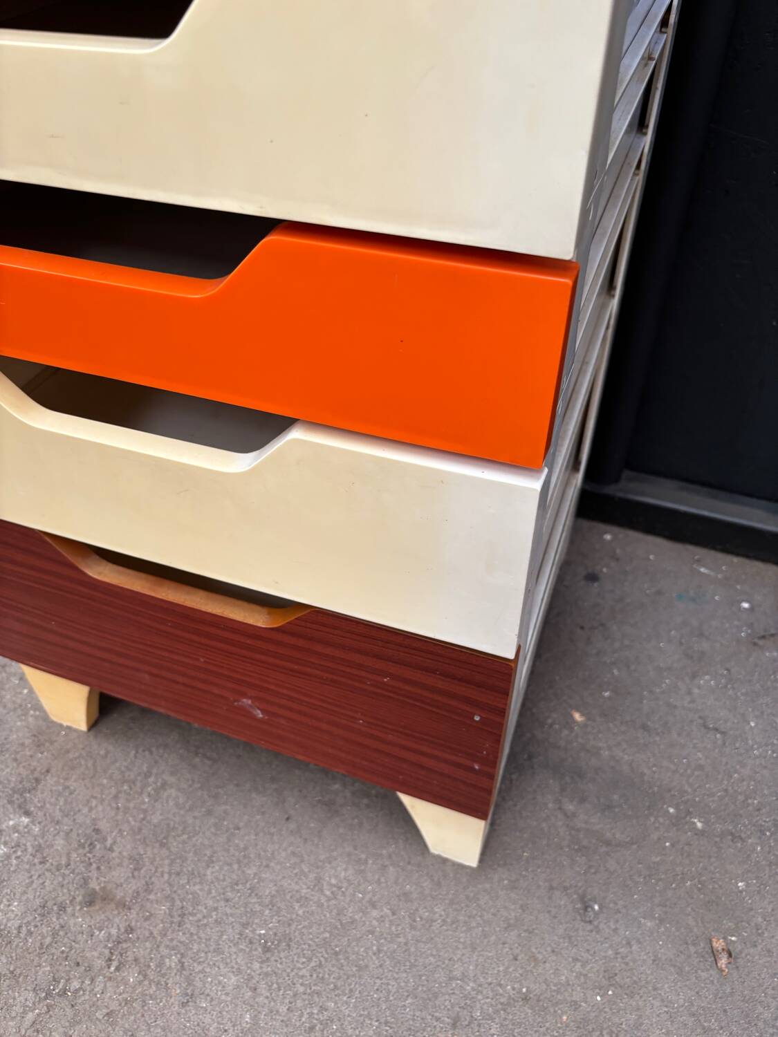 Plastic chest of drawers 1970