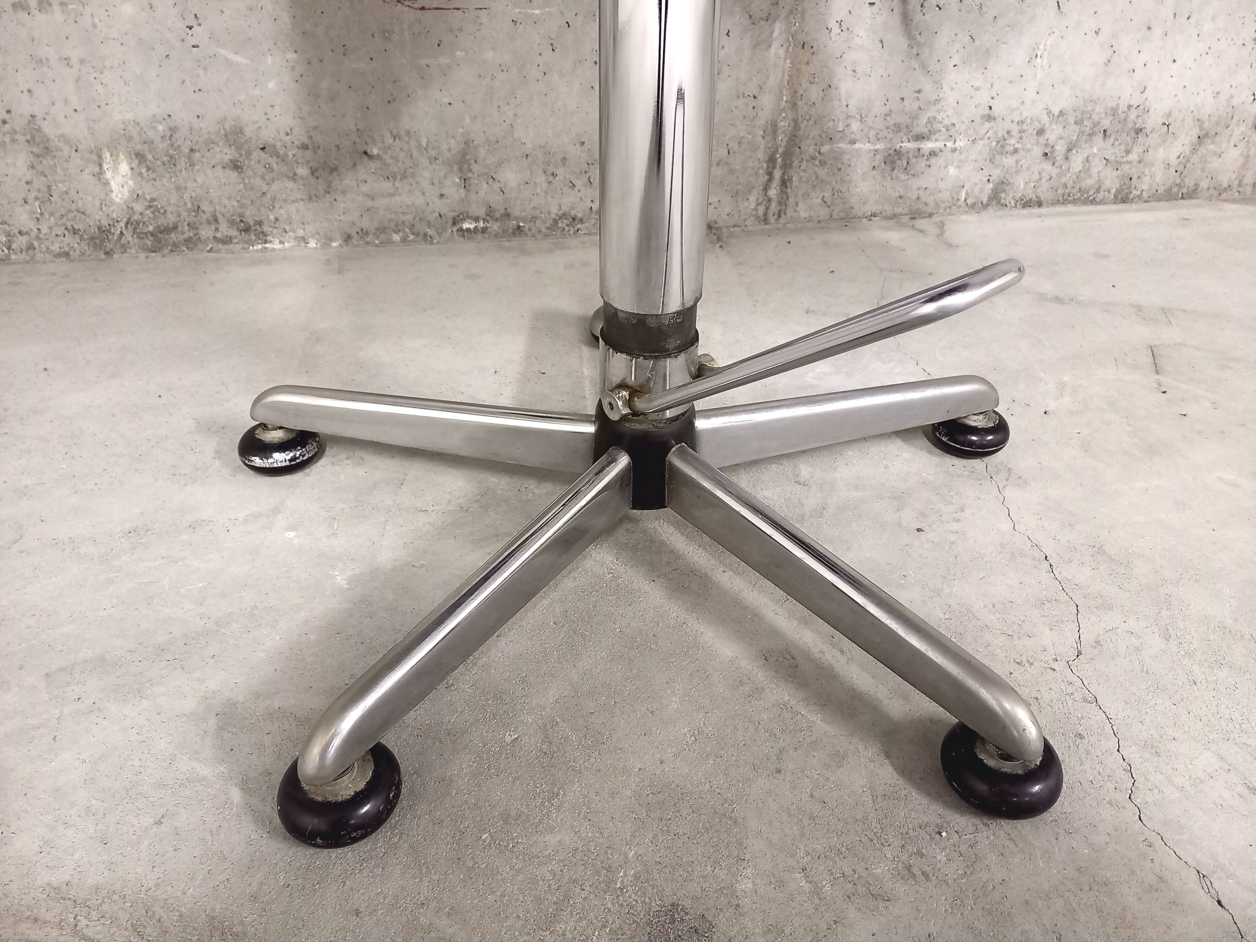 Swivel office chair in chrome-plated metal 70s