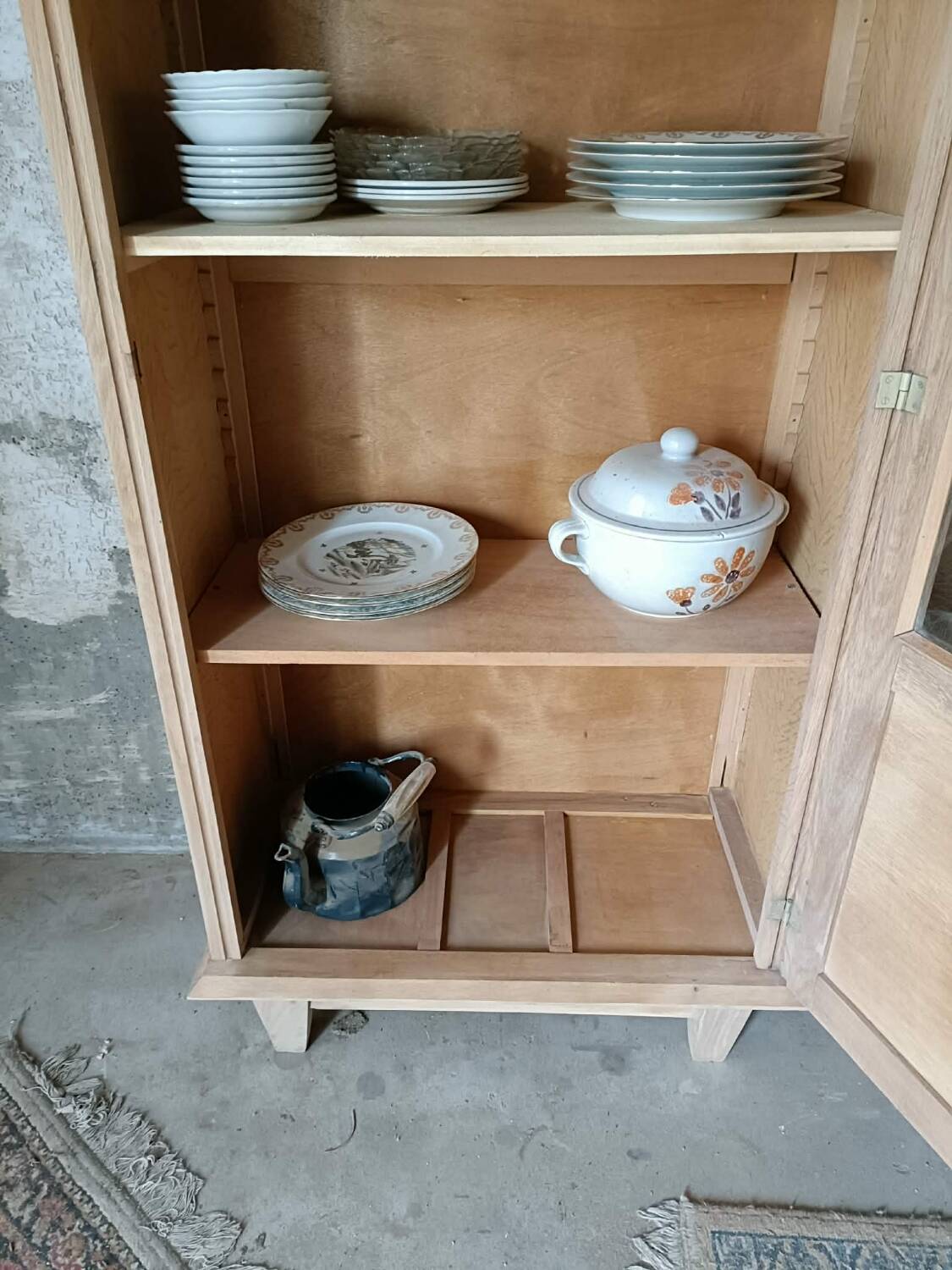 Bonnetière vitrine