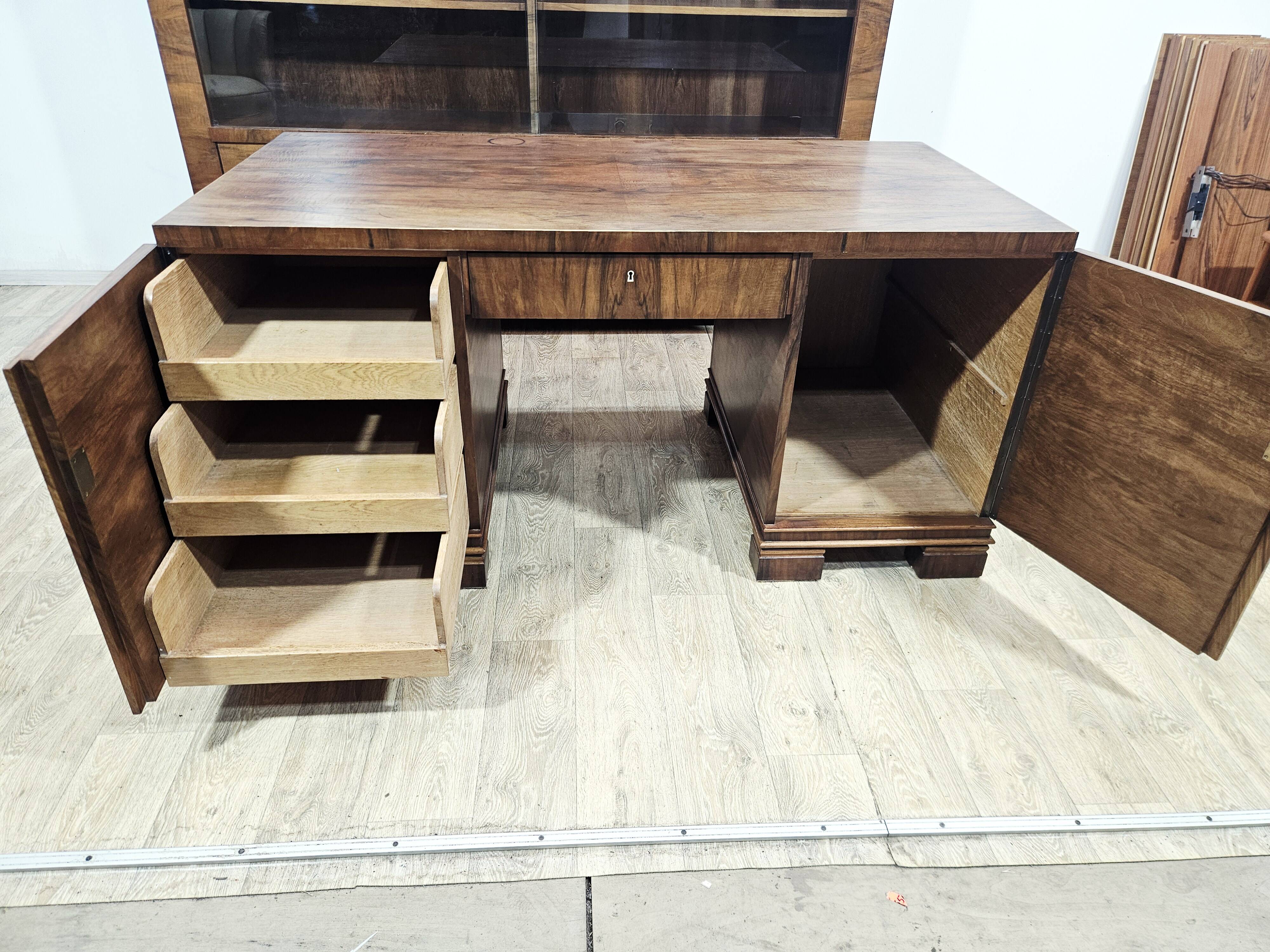 Ensemble de bureau exécutif monumental / Art Déco / Noyer / Années 1940.
