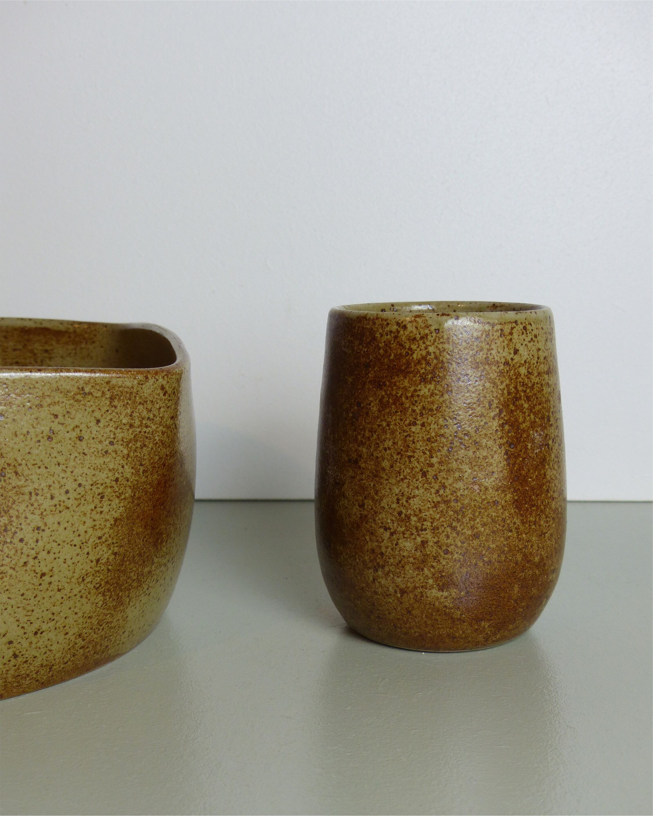 Set de saladier et pot en grès moucheté