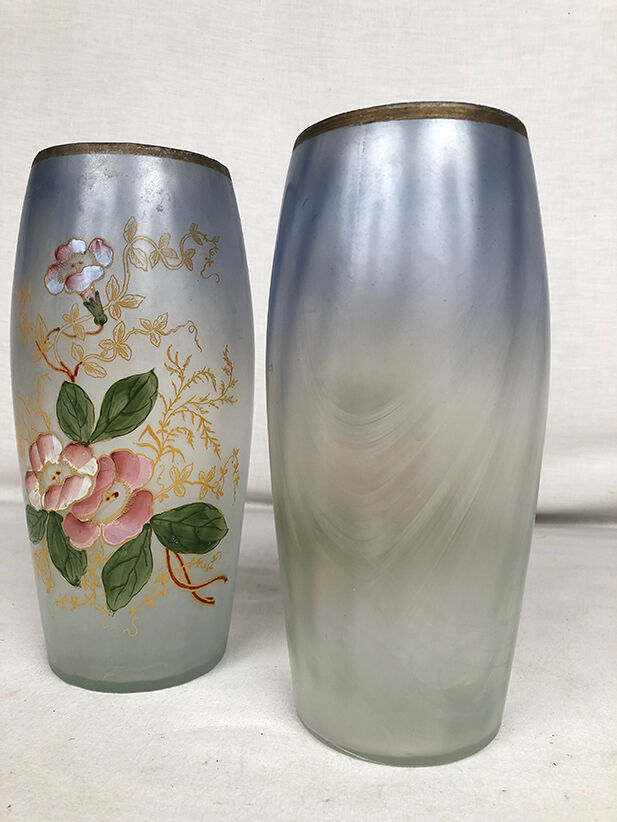 Pair of ovoid vases decorated with flowers