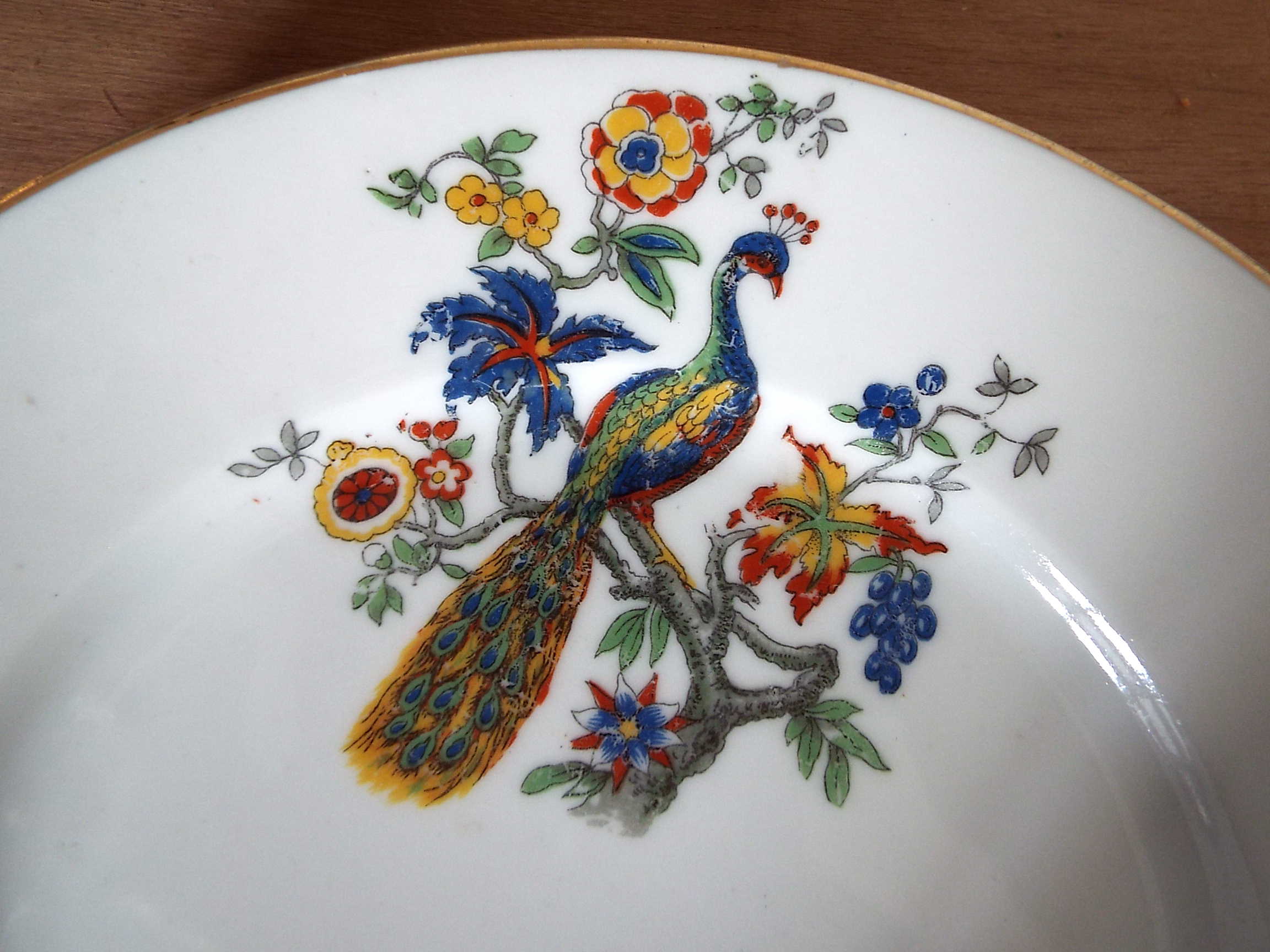 6 flat porcelain plates peacock