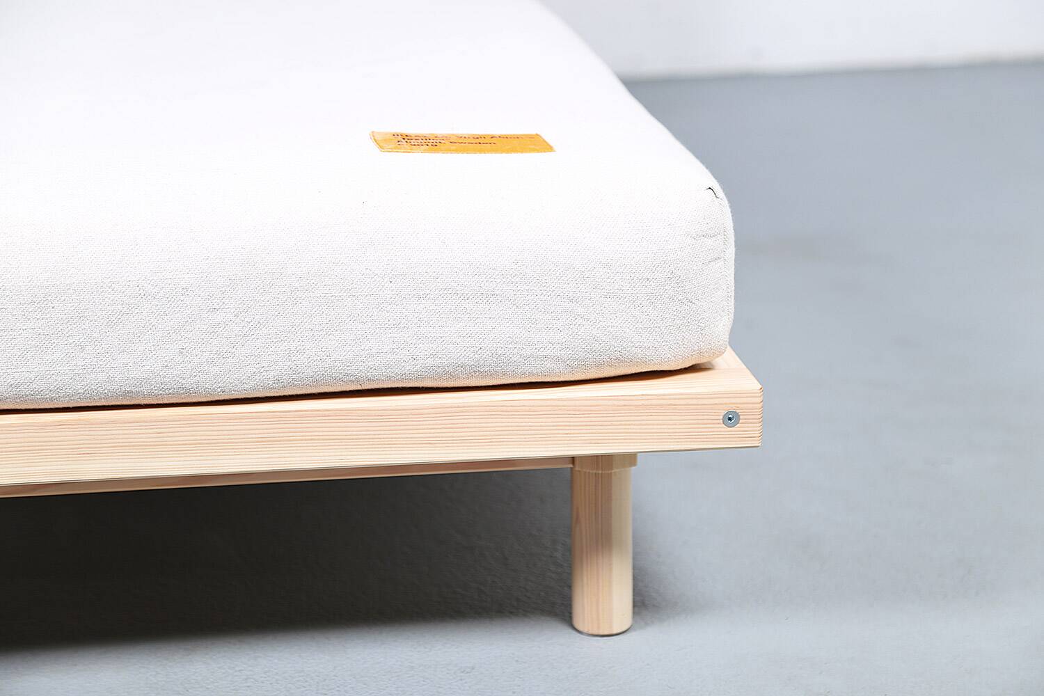 Virgil abloh x ikea design daybed markerad limited