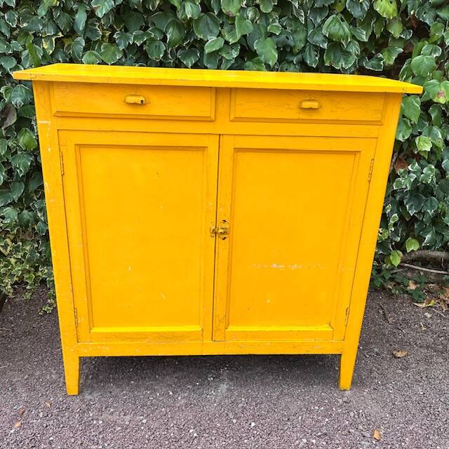 Yellow Parisian buffet