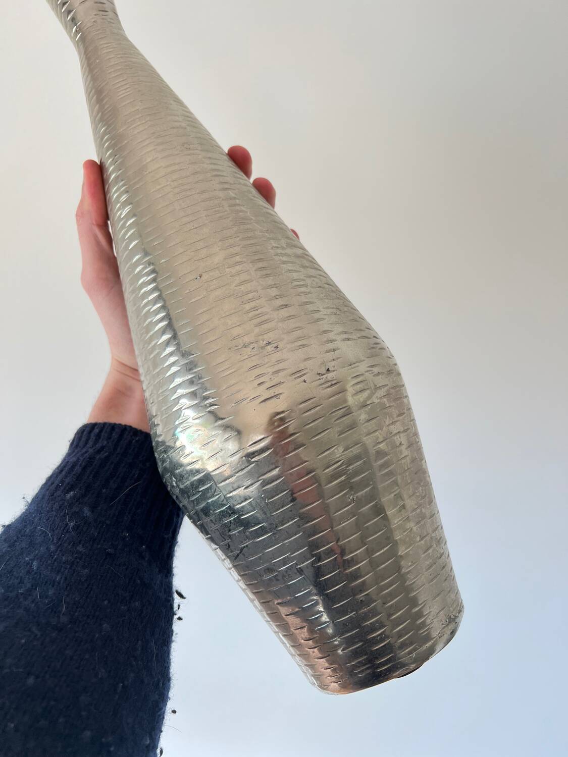 Vase losange en métal griffé argenté