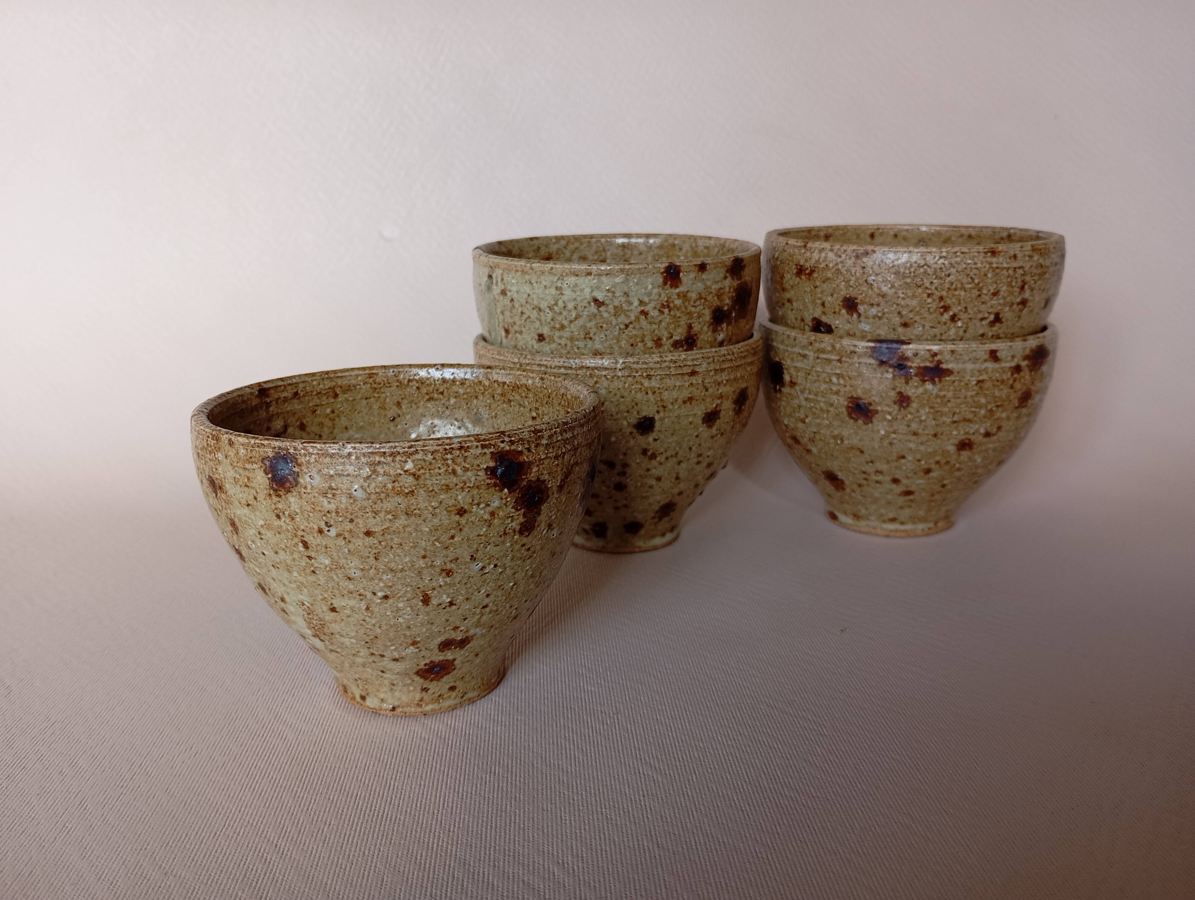 5 stoneware tea bowls