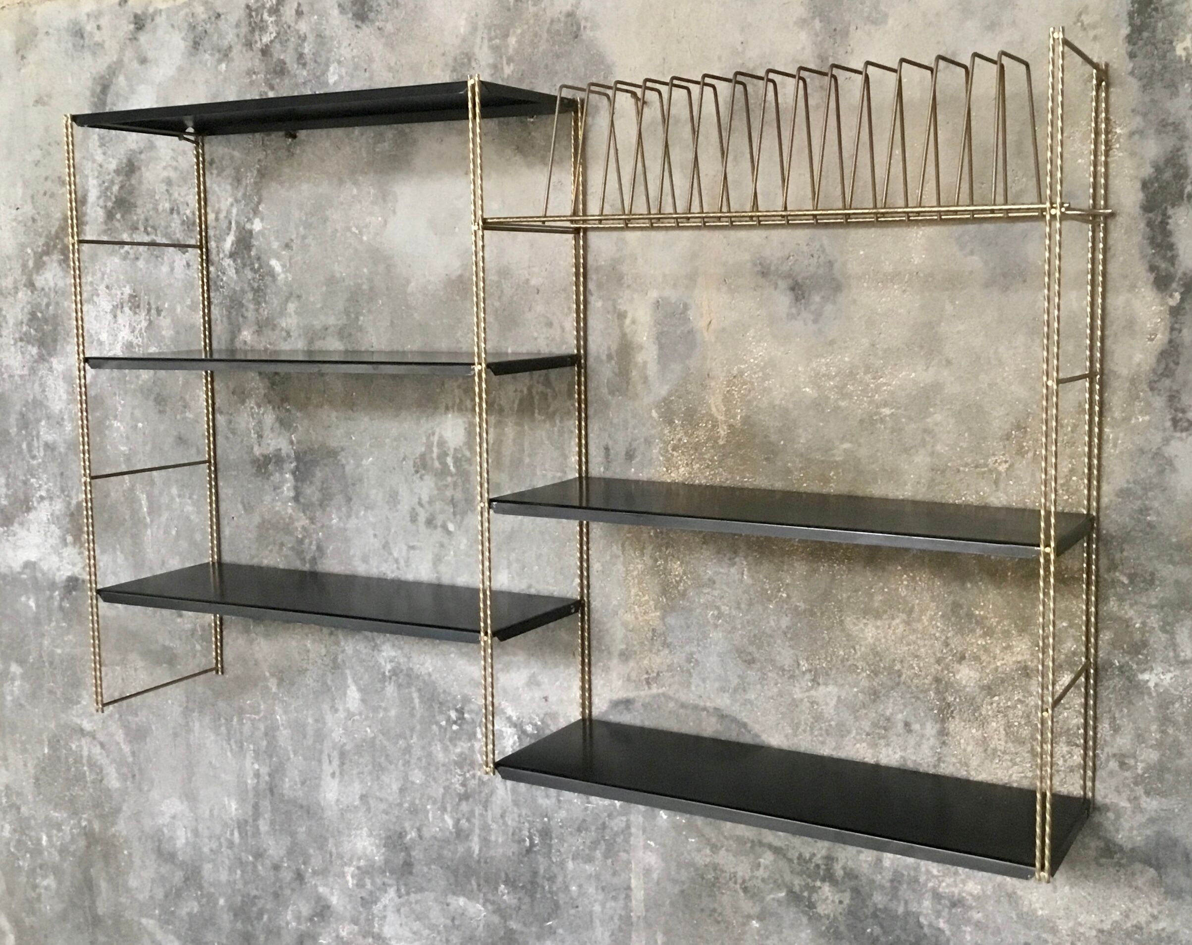 Black and gold metal string shelf set with vinyl holder - vintage 1960