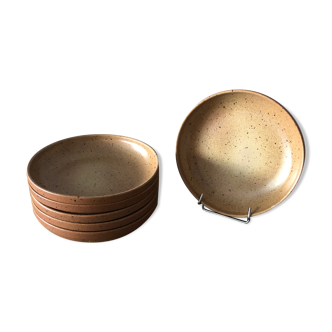Set of six plates in Sarreguemines sandstone