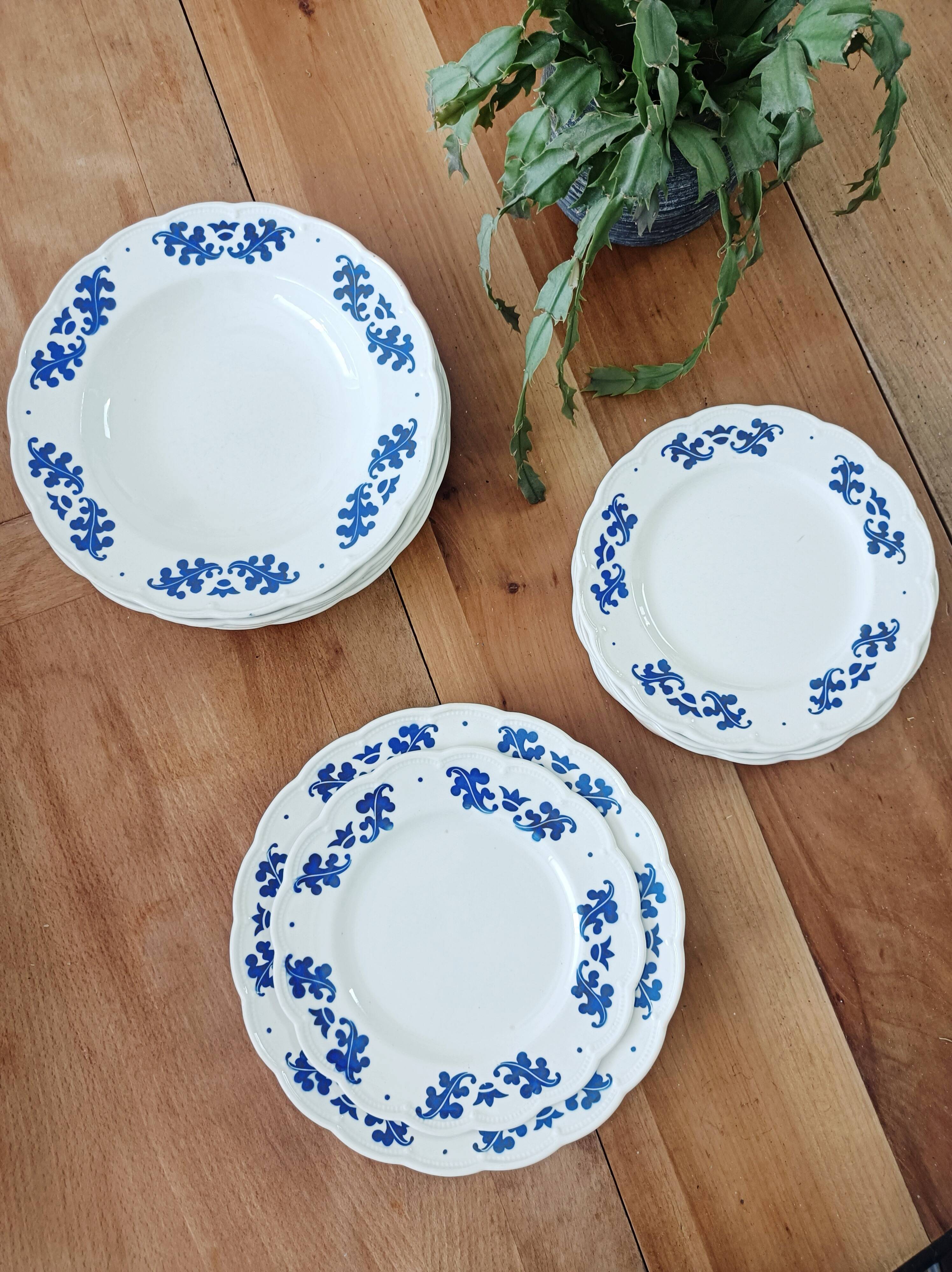 Set of 6 Boch oak leaf dessert plates