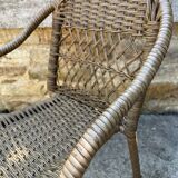 Small children's chair in beige scoubidou.