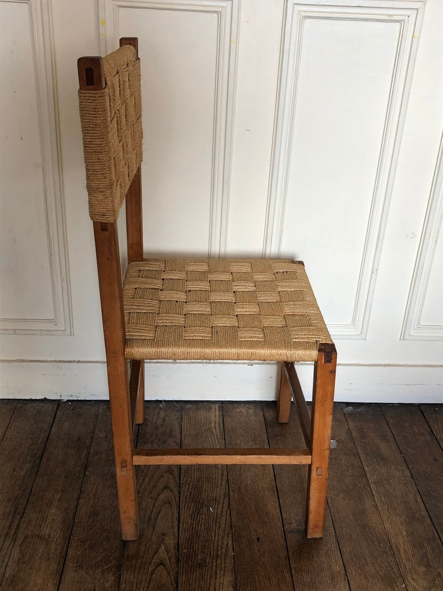 Chair made of wood and rope